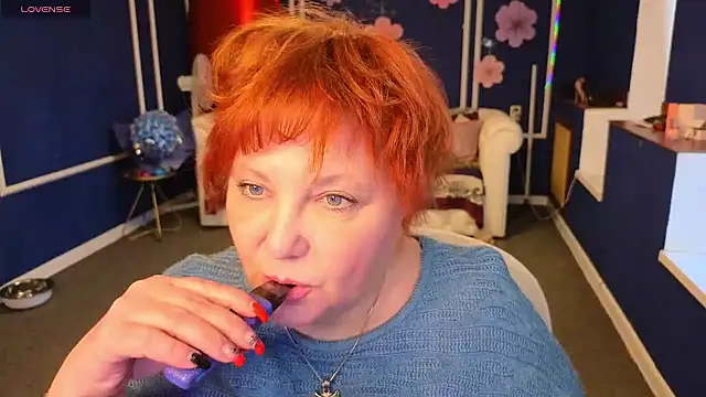 Kira Kingslee online show from 04.21.26
