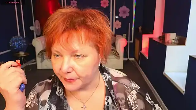 Kira Kingslee online show from 04.27.26