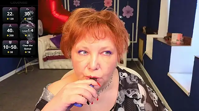Kira Kingslee online show from 05.04.26