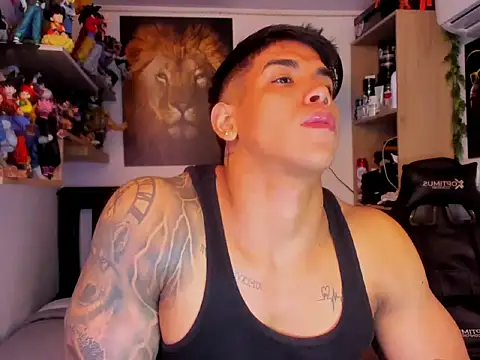 Snapshot of William_dracko chatting on 04.08.26 William dracko online show from 04.08.26