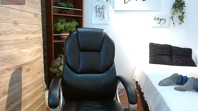 maxim rod online show from 04.28.26