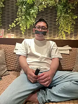 Snapshot of RYUICHI_1919 chatting on 04.18.26 RYUICHI 1919 online show from 04.18.26
