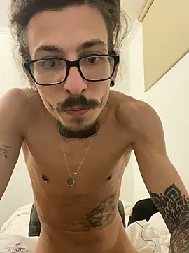 Snapshot of younghotcook chatting on 03.28.26 younghotcook online show from 03.28.26