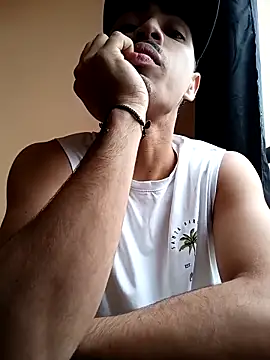 Snapshot of LucaColmal chatting on 03.29.26 LucaColmal online show from 03.29.26