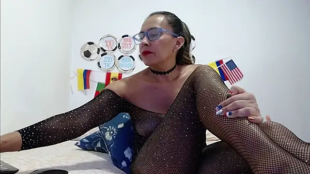 ThaliaGray  online show from 06.04.26