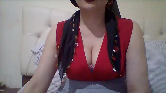 Snapshot of busex25 chatting on 05.21.26 busex25 online show from 05.21.26