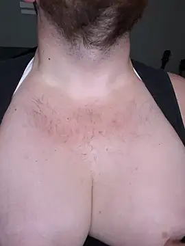 hugemanbreasts online show from 04.20.26