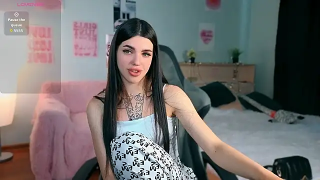 molly rettyy online show from 06.19.26