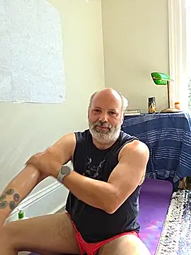 Snapshot of BiDadDreams chatting on 06.19.26 BiDadDreams online show from 06.19.26