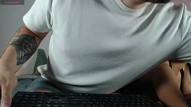  SaraRoss online show from 08.04.26