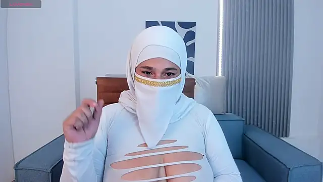 Thalia hala online show from 04.20.26
