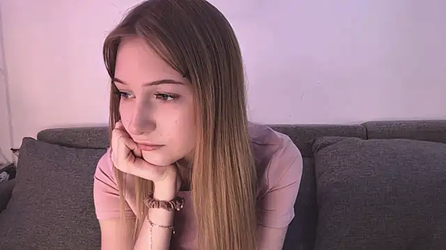 KatrineDrea online show from 04.22.26