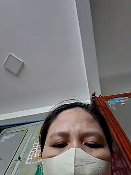 Snapshot of Yummy_9x chatting on 06.19.26 Yummy 9x online show from 06.19.26