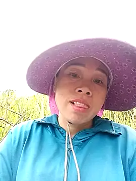 Snapshot of Vily-lonely chatting on 04.29.26 Vily-lonely online show from 04.29.26