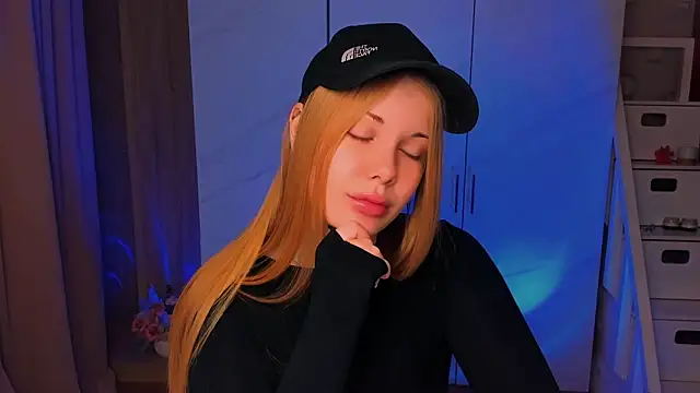 Snapshot of CaseySykes chatting on 05.16.26 CaseySykes online show from 05.16.26