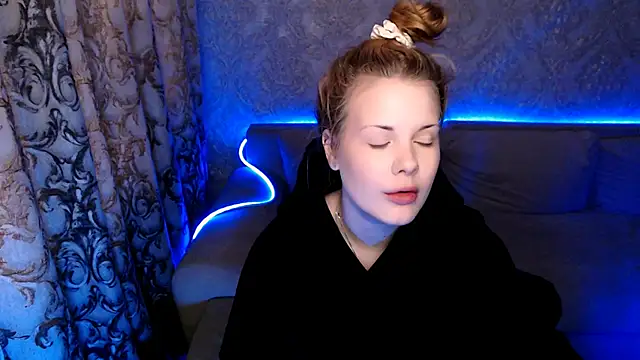 Snapshot of CaseySykes chatting on 06.16.26 CaseySykes online show from 06.16.26