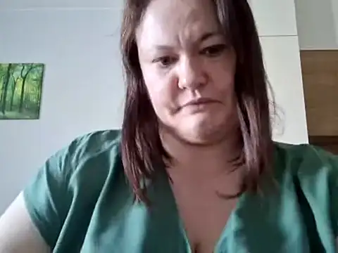 OpheliaMilf online show from 04.15.26