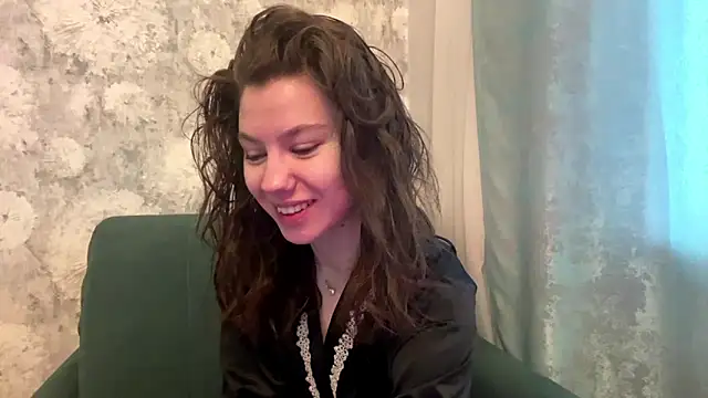 Snapshot of SelenaKiss_ chatting on 05.13.26 SelenaKiss online show from 05.13.26