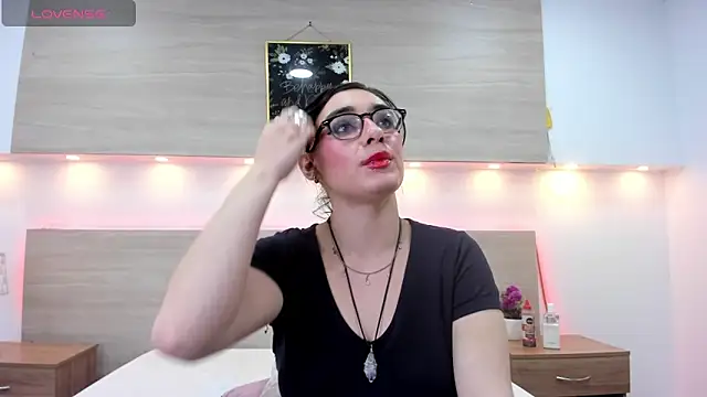 Ellaa honey online show from 04.15.26