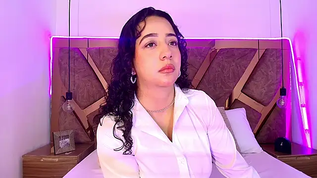 bella swwan  online show from 06.17.26