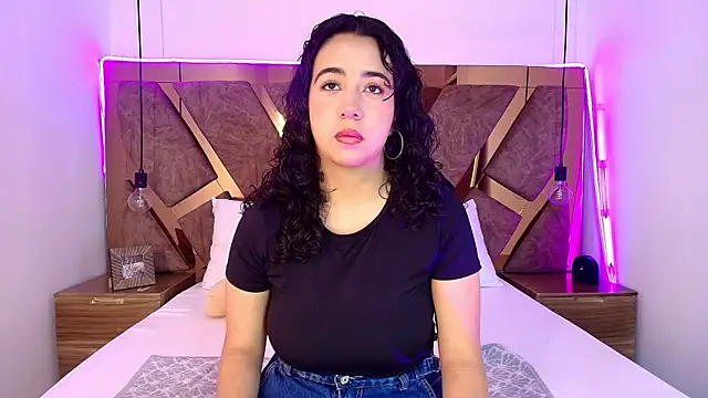bella swwan  online show from 06.24.26
