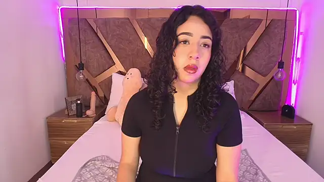 bella swwan  online show from 06.30.26