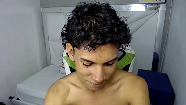 Taylorr junior  online show from 03.31.26