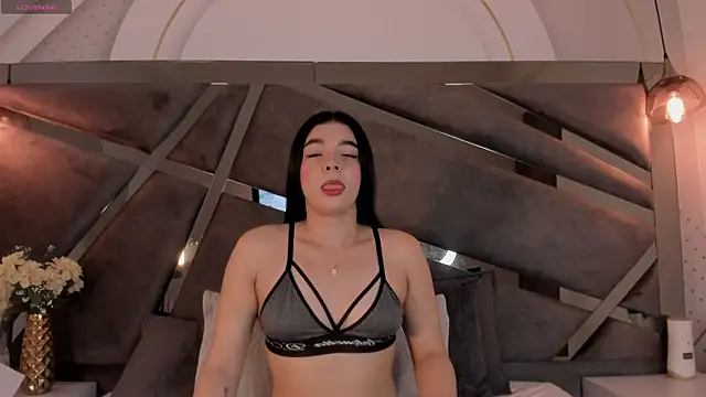 Chloee Parkerr online show from 04.24.26