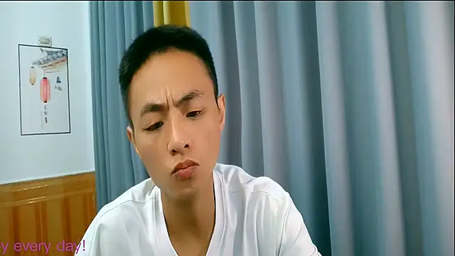 Snapshot of davidboys chatting on 06.17.26 davidboys online show from 06.17.26