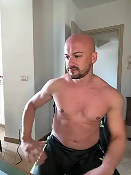 Queen872 online show from 03.31.26