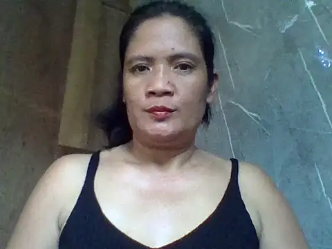 Snapshot of PinayZaira chatting on 06.13.26 PinayZaira online show from 06.13.26