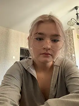 KimCarr online show from 04.02.26