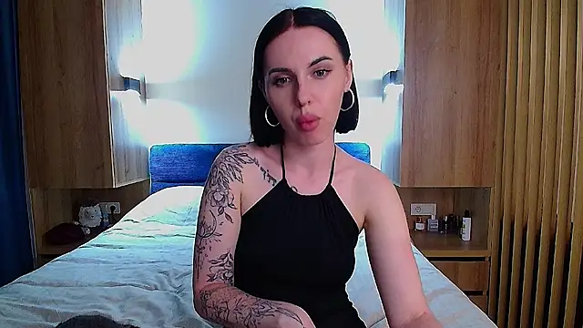 Sour Berry  online show from 05.14.26