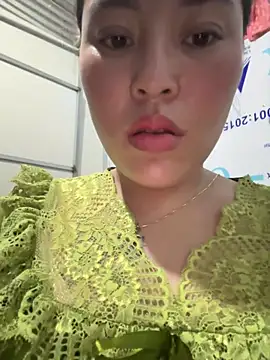 Snapshot of Lina-Naughty chatting on 05.24.26 Lina-Naughty online show from 05.24.26
