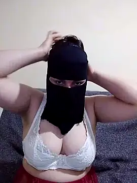 Queen Lola online show from 04.04.26