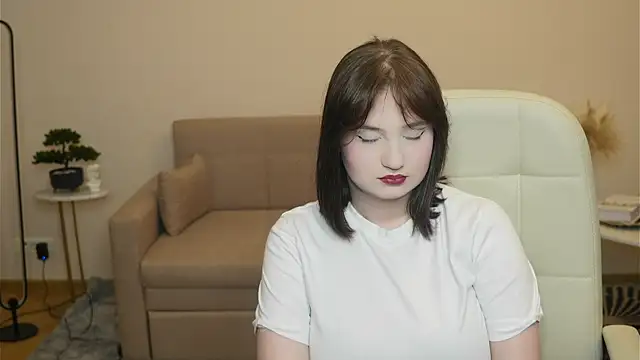 Snapshot of AshleyKysar chatting on 04.01.26 AshleyKysar online show from 04.01.26