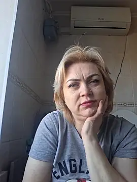 SylvieGold453 online show from 05.04.26