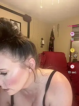 Snapshot of taylorsunshine chatting on 05.04.26 taylorsunshine online show from 05.04.26