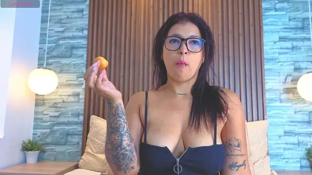 Mia milf x online show from 06.09.26