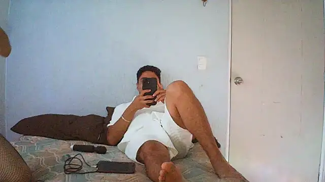 Snapshot of Nathadleche chatting on 05.13.26 Nathadleche online show from 05.13.26