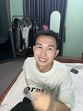tuanhip online show from 04.13.26