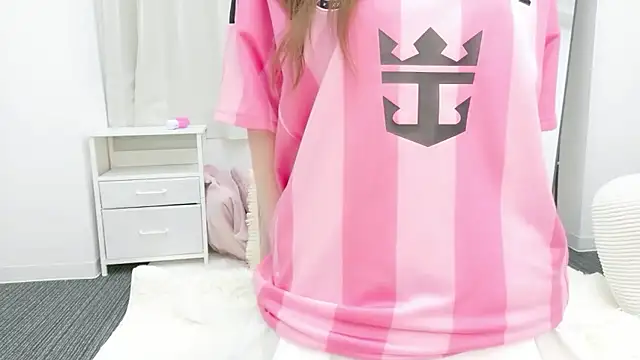 Snapshot of kimimarochan_v chatting on 06.19.26 kimimarochan v online show from 06.19.26