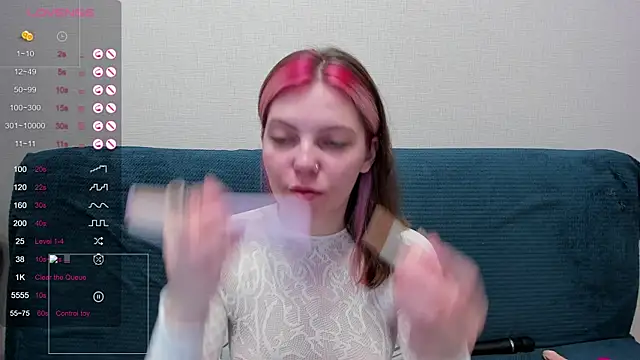Marie Reyess online show from 06.10.26