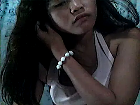 AsianPinay18 online show from 04.14.26