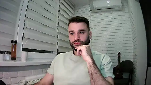 Snapshot of DaddySlava chatting on 04.06.26 DaddySlava online show from 04.06.26