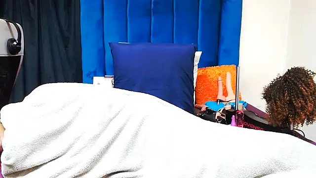 Freakyslut-39 online show from 06.29.26