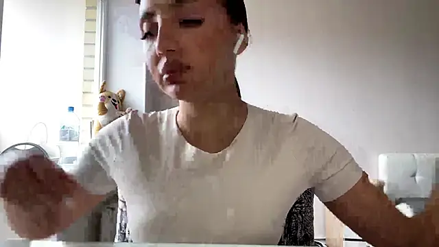 AlvinaMair online show from 04.24.26