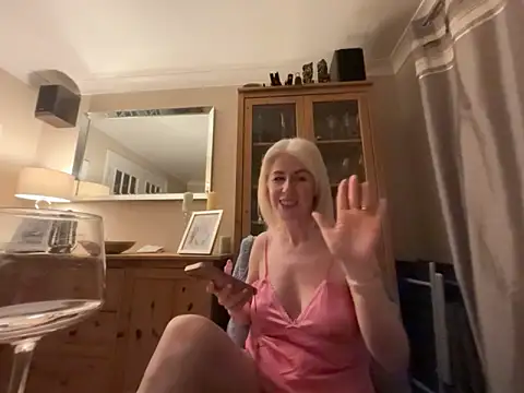Laylaskyexx online show from 05.07.26