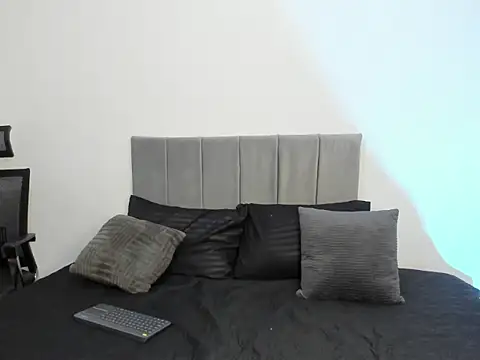 Pamela  83 online show from 04.02.26