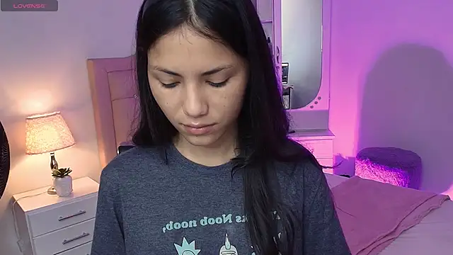 littleflame18 online show from 04.20.26